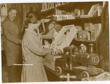 G494 Photo England Circa 1930