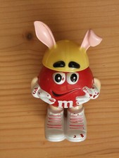 M&M Spender MM Red mit Ostercap Werbefigur Kappe Cap Cappy
