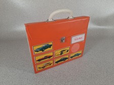 Theia, Miniatur Auto-Box