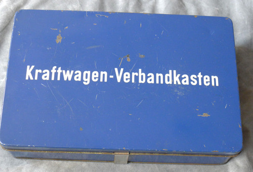 Kraftwagen-Verbandkasten