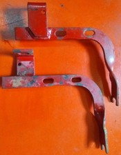 Halterung Tankkonsole rechts & links von IHC / Mc Cormick D-436 - D-Serie