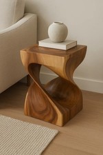 Holzhocker-Beistelltisch