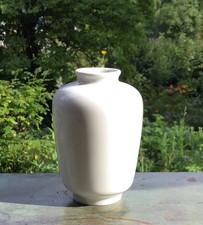 KPM Berlin Porzellan Vase HALLE TEE weiß Margarete Friedlaender Entwurf 1. Wahl