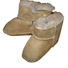 hübsche Baby Lammfell-Schuhe  Gr-12cm.