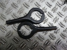 BMW R90S,R100S EZ:80 Blinkerhalter vorne Paar Gut für S - Cockpit 68849