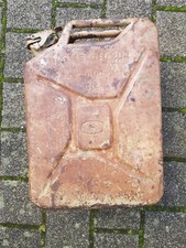 20L Benzinkanister  Wehrmacht Reste der Tarnbemalung?
