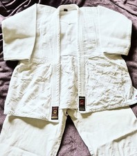 Judoanzug mit 3 Gürteln, 170cm Körpergröße, top Zustand, erste Hand, sauber