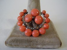 Antike Korallen Brosche um