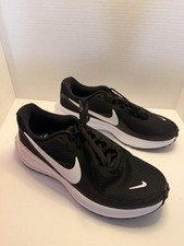 Nike Revolution 8 Black/White