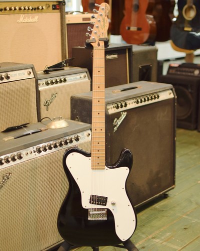 Squier fender telecaster - by,