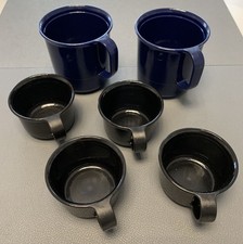 Tupperware 4 Tassen 150 ml schwarz, 2 Tassen 330 ml blau