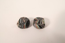 2 alte Glasperlen HB77 2