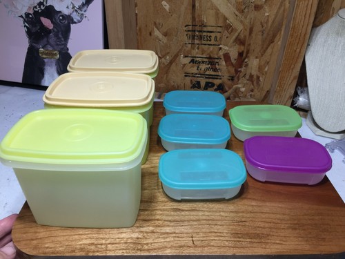 Lot tupperware with - 8,