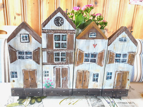 Häuserzeile blumenkasten haus - häuserzeile,