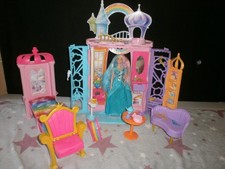 Barbie Dreamtopia Regenbogen Haus Schloss FTV98 Barbie Puppe + Zubehör Mattel