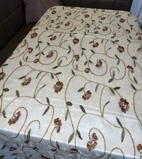 Tischdecke Orient orientalisch neu mit Strickereien und Perlen