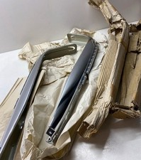 Stoßstange Stoßfänger Vorne Rechts Links Chrom für Mercedes W114 W115 /8 NOS