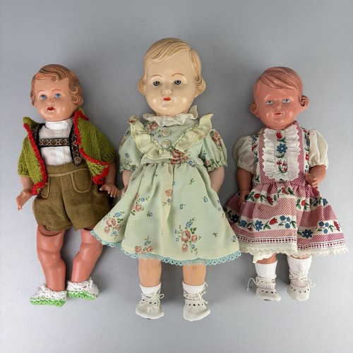 Drei antike puppen aus - drei,