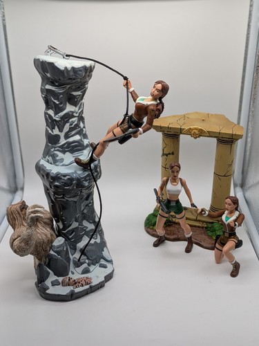 Eidos playmates tomb raider - eidos,