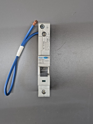 Hager ada182u amp - amp, c