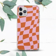 Wavy Checkered Red Pink Retro