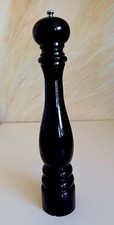 Peugeot Paris Pfeffermühle Gewürzmühle Schwarz 40 cm Holz Handmühle