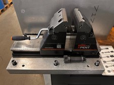 5-Achs Schraubstock Garant 36_1100 mit Fest u. Pedelbacken