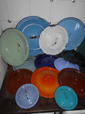 Konvolut 13 alte bunte Emaille