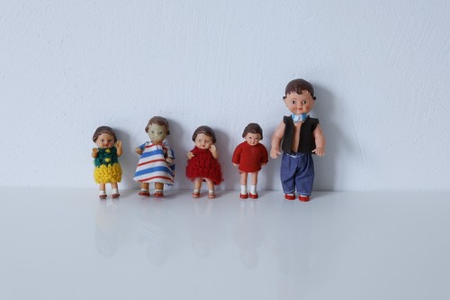 Fünf püppchen puppen - fünf,