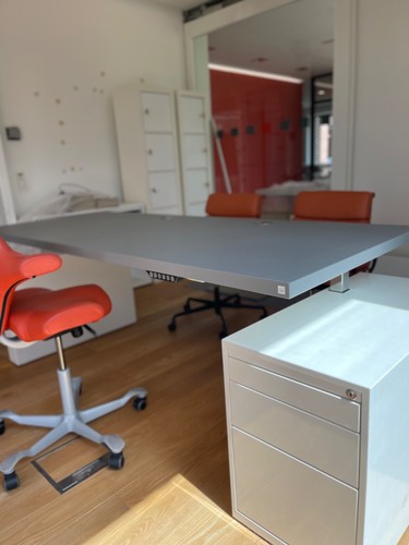 Hochwertige schreibtische von - hochwertige,