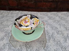 Paragon Double Warrant Stiefmütterchen schwarz gemahlen grün Tasse und Untertasse