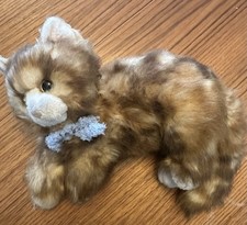 Süße Kuscheltierkatze