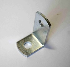 Befestigungswinkel mit Gewinde für Sicherheitsgurte zum nachträglichen Einbau