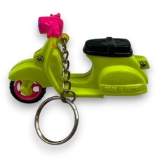 Schlüsselanhänger Vespa Roller – Retro Motorrad Taiwan Gelb Pink