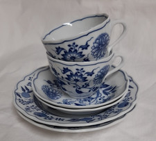 schöne Hutschenreuther 2 Kaffeegedecke   Zwiebelmuster blau weiß