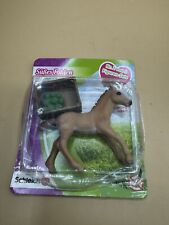 Schleich  82924 - Camargue Fohlen mit Äpfeln - Futterkiste