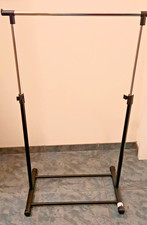 Garderobe / ausziehbar / 61 cm lang