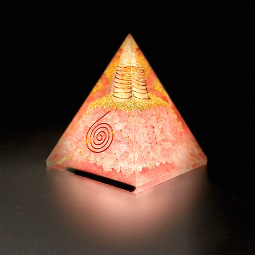 Orgonit pyramide mit - orgonit,