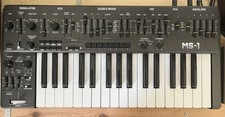 Behringer MS-1 Synthesizer
