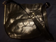 Weiche Echt Leder Umhängetasche  Schwarz/Silber