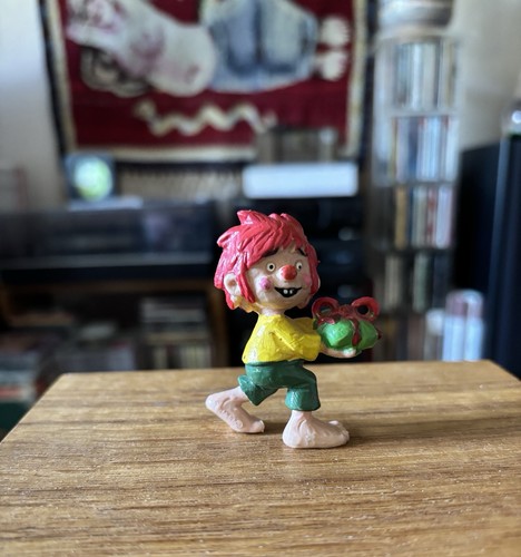 Pumuckl mit geschenk - mit,