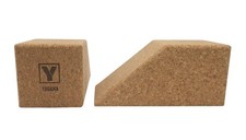 Yoga Block keilförmig 2 x aus Kork, Unterstützung bei Asana und Pilates Übungen