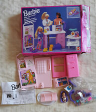 Barbie Kinderarztpraxis, Praxiseinrichtung,Mattel 1994, Rarität in OVP.
