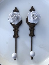 2 Kleiderhaken/Handtuchhalter, Eisen mit Porzellanrosen! Vintage Optik !