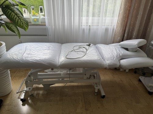 Massageliege elektrisch
