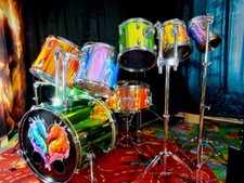 Buntes Schlagzeug Trommelset Shellset mit Pearl + Yamaha u.a. + Ständer + Halter