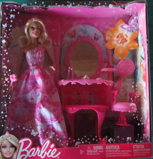 Barbie Puppe mit Schminktisch