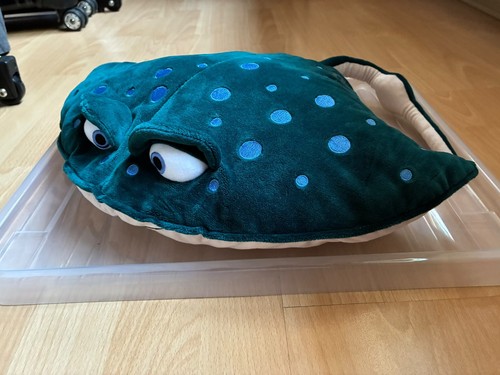Disney store pixar - disney,