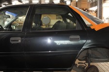 TÜR Hinten Links Opel Vectra A Farbe Novaschwarz Metallic (E266) Limousine