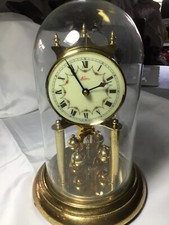 Drehpendelfeder Uhr mit Glaskuppel, Torsionspendel